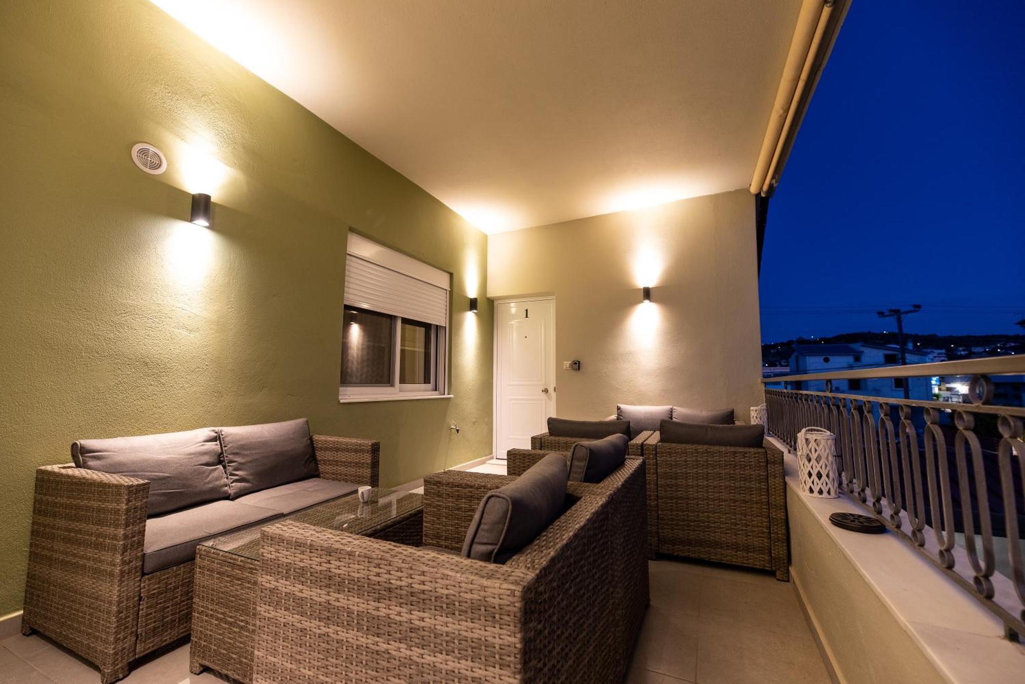 Demi'S Apartments Near Athen'S Airport Artemida  Exterior foto